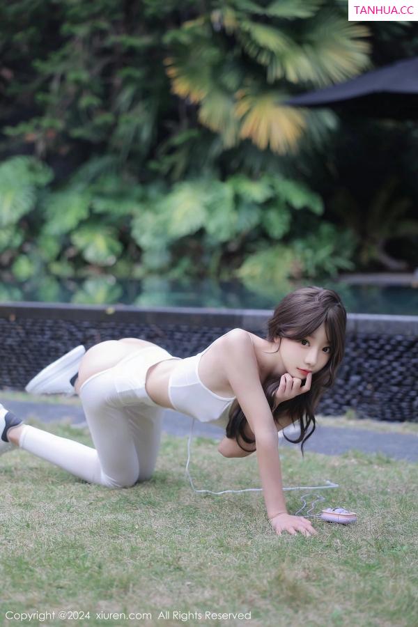   [XiuRen]高清写真图 2024.02.23 No.8132 桃妖夭 新人美腿第57张图片